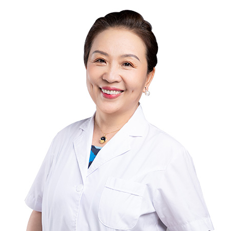 李迎春 主任医师 麦芽南山机构全科主任,修复学科带头人