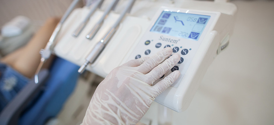 三通道无菌净化手术室从源头避免空气污染，确保颌面外科、种植牙手术安全有效的进行。